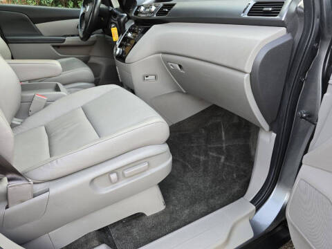 2011 Honda Odyssey EX-L w/DVD