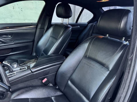 2016 BMW 5 Series 528i