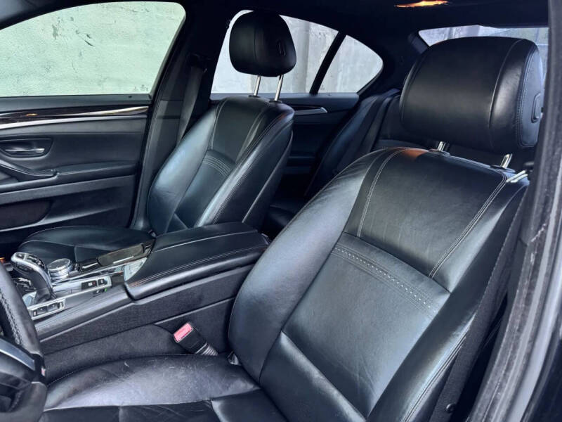 2016 BMW 5 Series 528i
