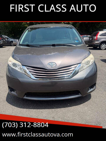 2015 Toyota Sienna LE 7-Passenger Auto Access Seat