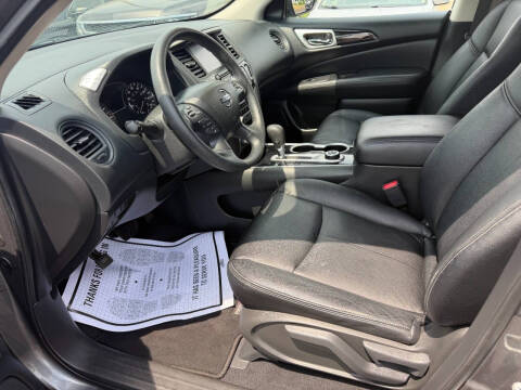 2020 Nissan Pathfinder S