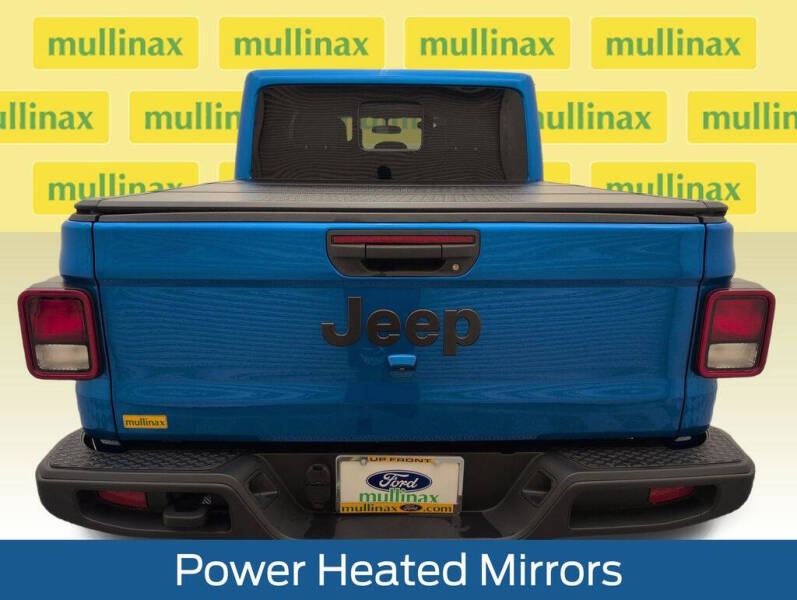 2025 Jeep Gladiator NightHawk