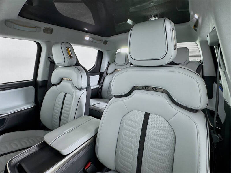 2023 Rivian R1T Adventure