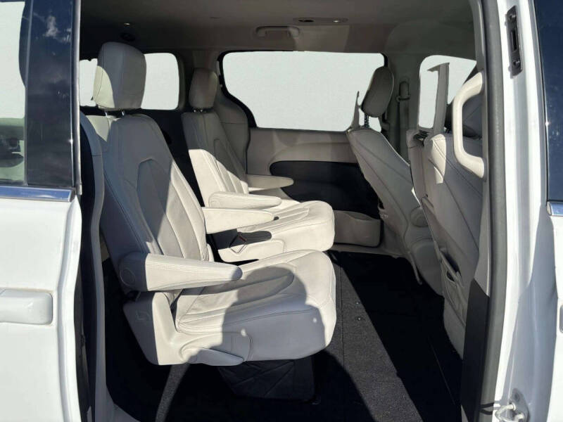 2019 Chrysler Pacifica Touring L Plus
