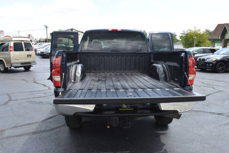 2005 Chevrolet Silverado 2500HD LS