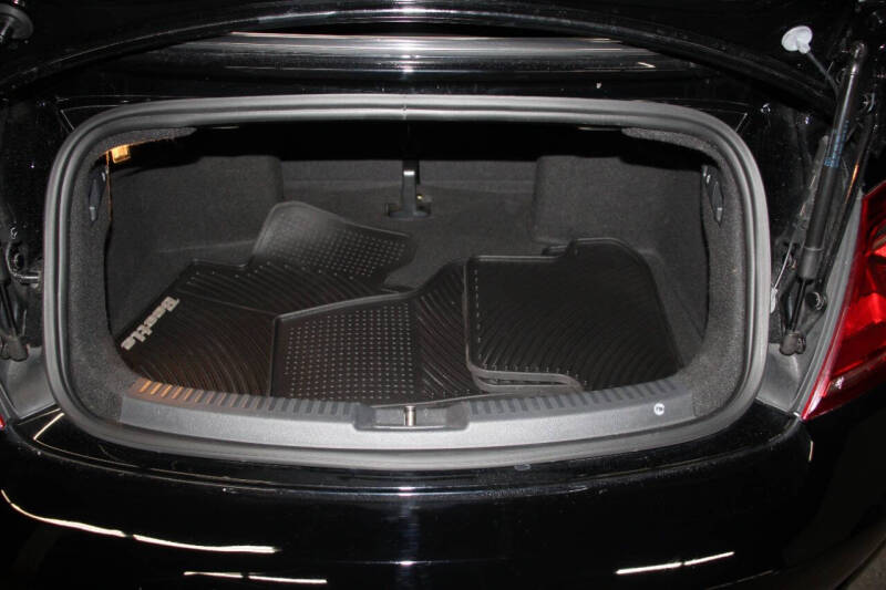 2013 Volkswagen Beetle Convertible 2.5L 50s Edition