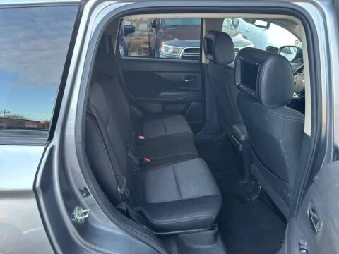 2017 Mitsubishi Outlander SE