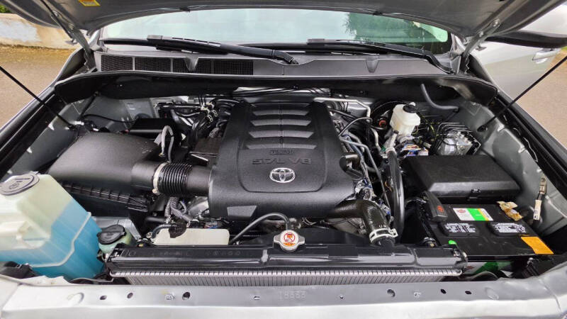 2020 Toyota Sequoia SR5