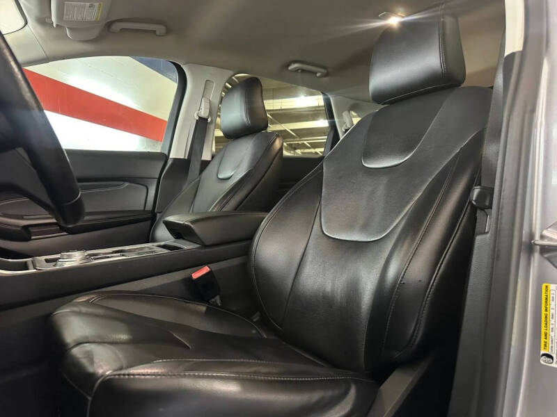 2021 Ford Edge Titanium