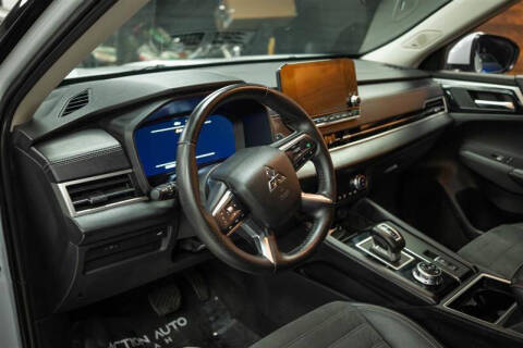 2024 Mitsubishi Outlander SE