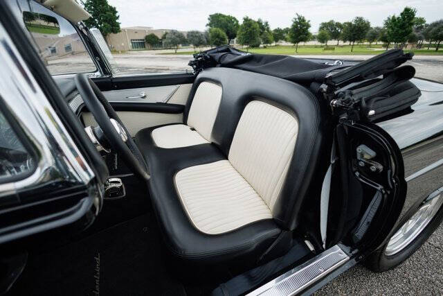 1956 Ford Thunderbird