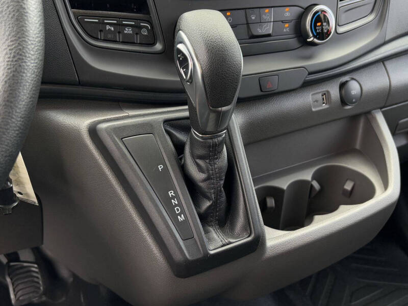 2025 Ford Transit 250