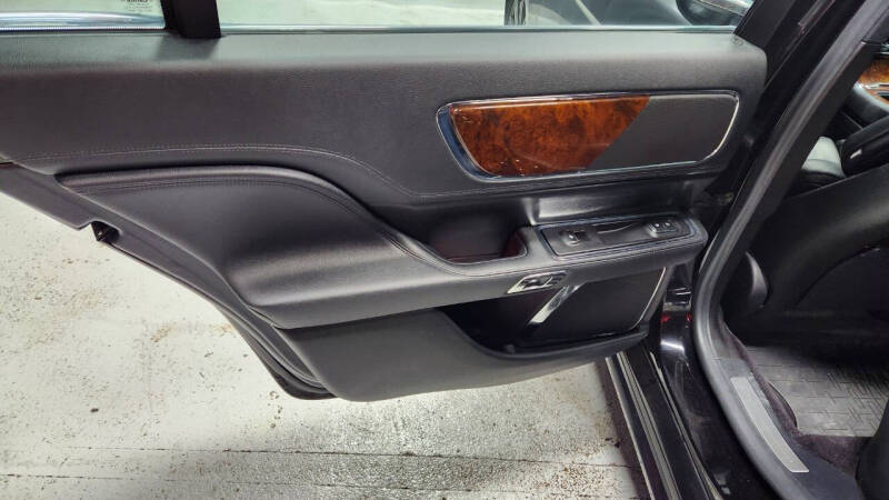 2017 Lincoln Continental Reserve