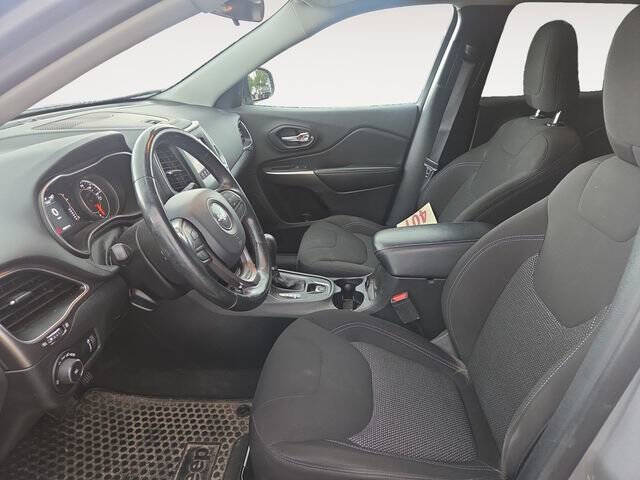 2019 Jeep Cherokee Latitude