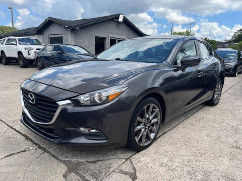 2018 Mazda MAZDA3 Touring