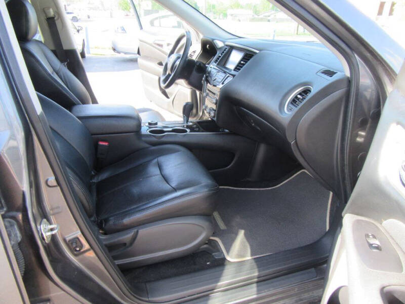 2017 Nissan Pathfinder S
