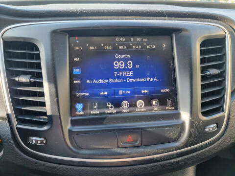 2015 Chrysler 200 Limited