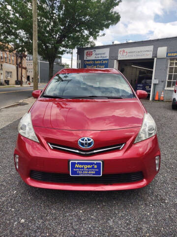 2012 Toyota Prius v Five