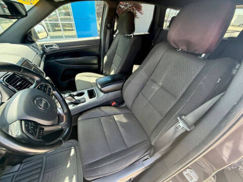 2020 Jeep Grand Cherokee Laredo E