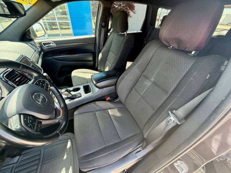 2020 Jeep Grand Cherokee Laredo E