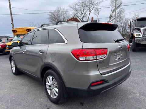 2016 Kia Sorento LX