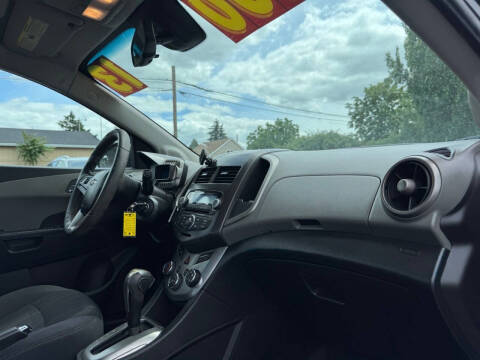 2013 Chevrolet Sonic LT Auto