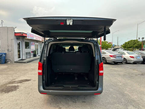 2016 Mercedes-Benz Metris Passenger