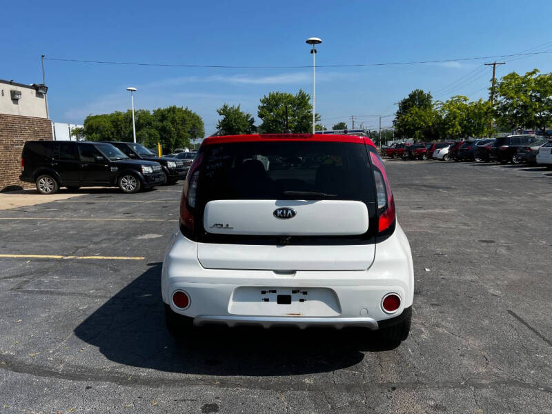 2017 Kia Soul +
