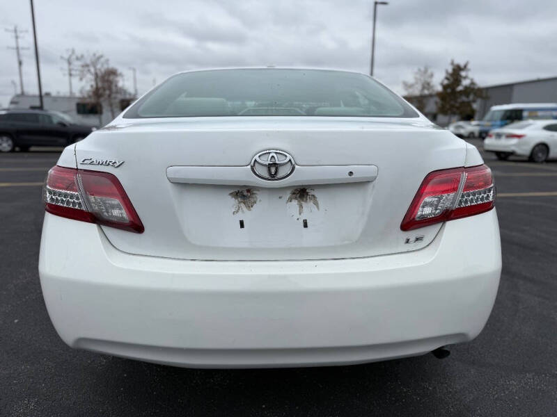 2010 Toyota Camry LE