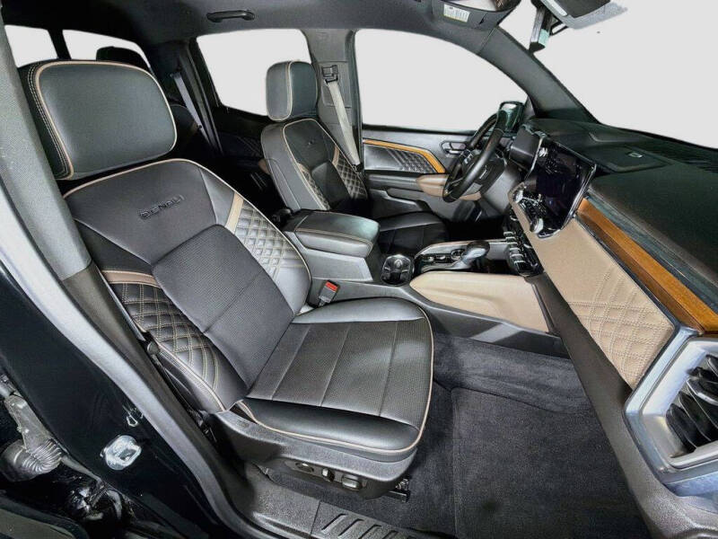 2023 GMC Canyon Denali
