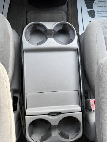 2004 Toyota Sienna LE 7 Passenger
