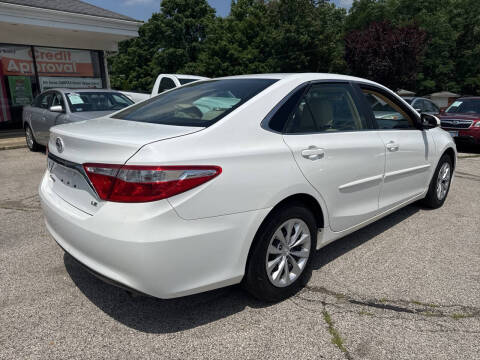 2017 Toyota Camry LE