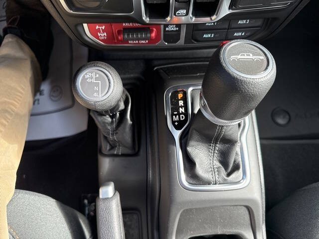 2025 Jeep Gladiator Willys