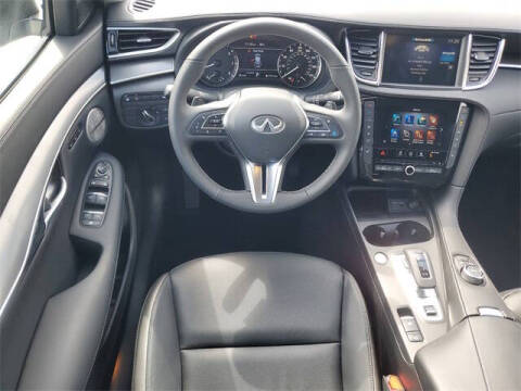 2025 Infiniti QX50 Luxe