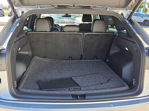 2026 Volkswagen Atlas Cross Sport SEL R-Line Black 4Motion