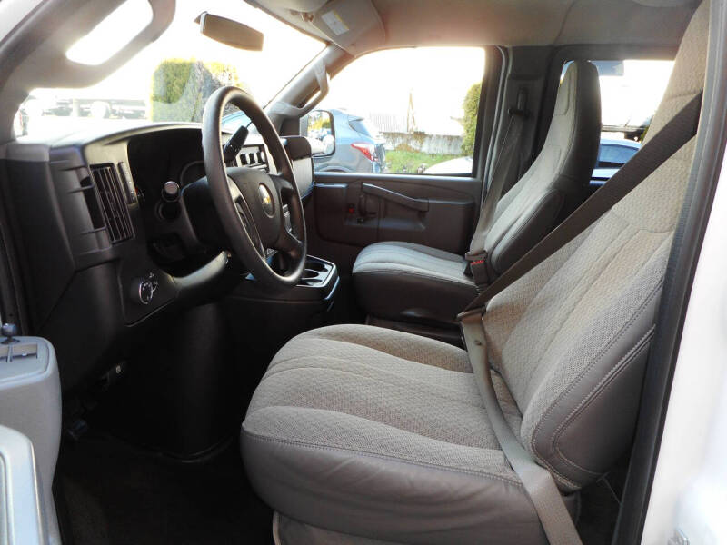 2017 Chevrolet Express LT 3500