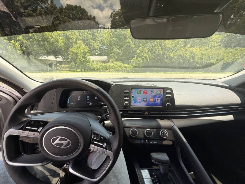 2024 Hyundai Elantra SE
