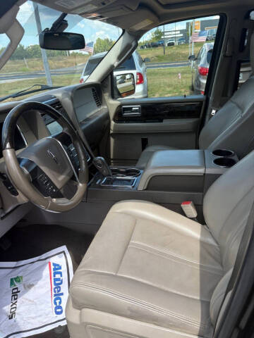 2017 Lincoln Navigator Select