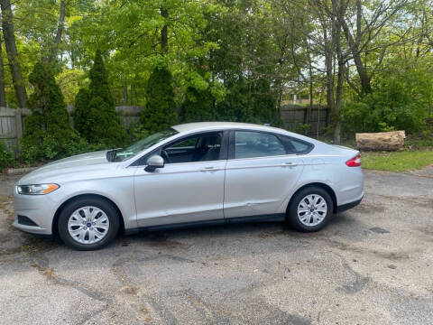 2013 Ford Fusion S