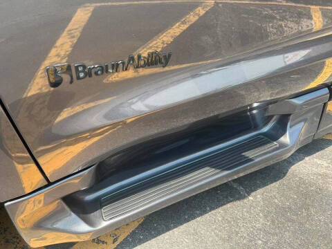 2020 Chrysler Pacifica Touring L