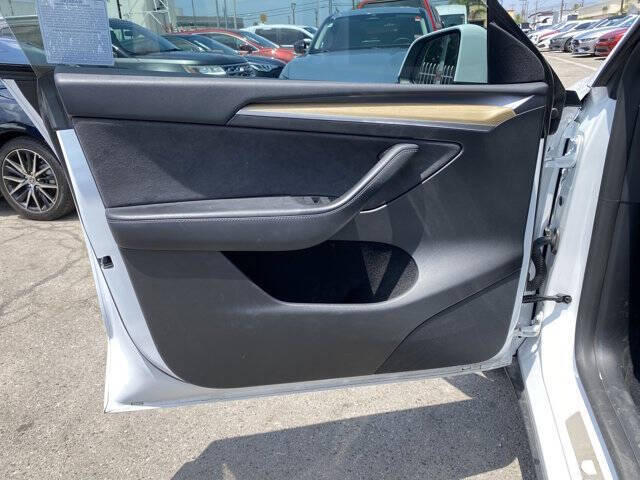 2024 Tesla Model Y Long Range