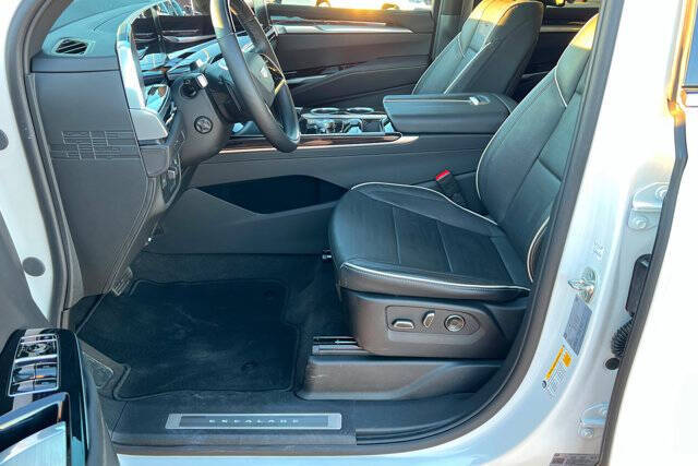 2025 Cadillac Escalade Premium Luxury