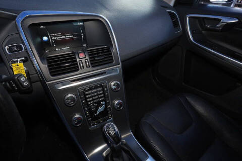 2016 Volvo XC60 T5 Drive-E Premier