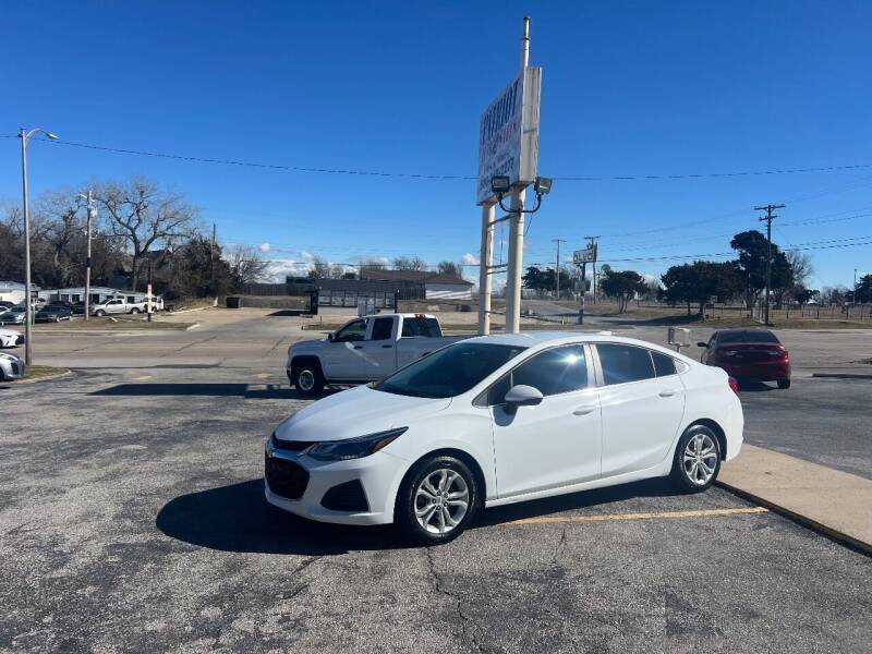 2019 Chevrolet Cruze for sale at Patriot Auto Sales in Lawton OK