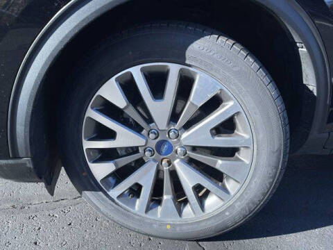 2022 Ford Escape Hybrid Titanium