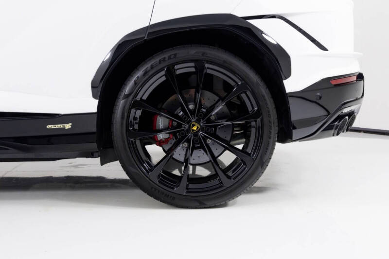 2024 Lamborghini Urus S