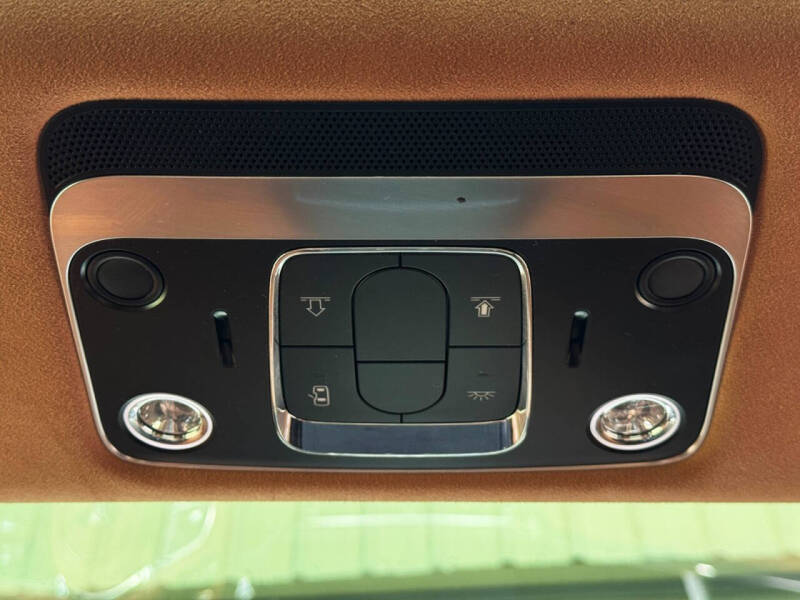 2023 Bentley Flying Spur Azure V8