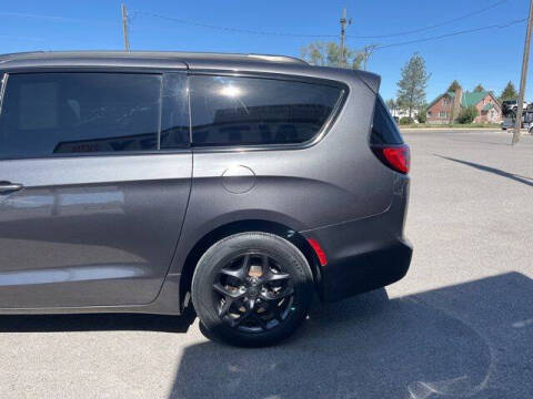 2020 Chrysler Pacifica Touring L