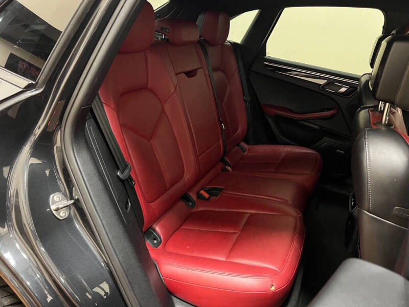 2018 Porsche Macan S