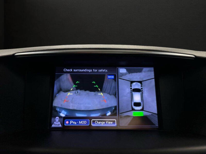 2015 Infiniti Q70 5.6
